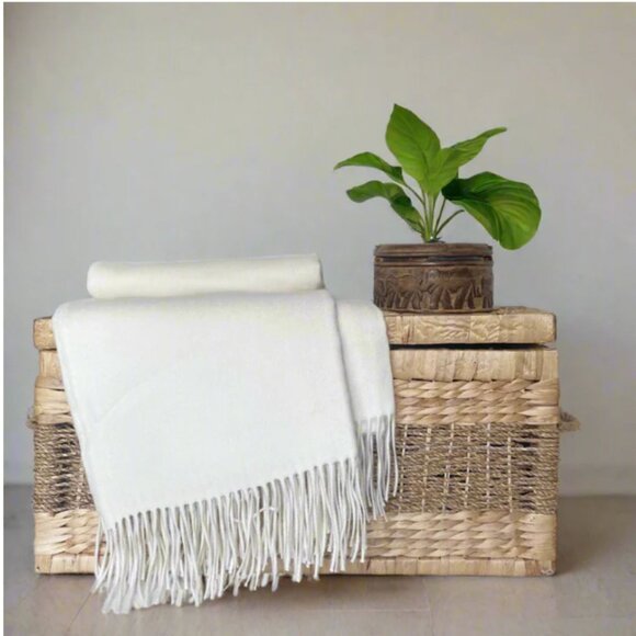 ARTZNL 100% Baby Alpaca Throw Blanket Camel Brown Large 71x51 Soft Lightweight - Picture 5 of 9